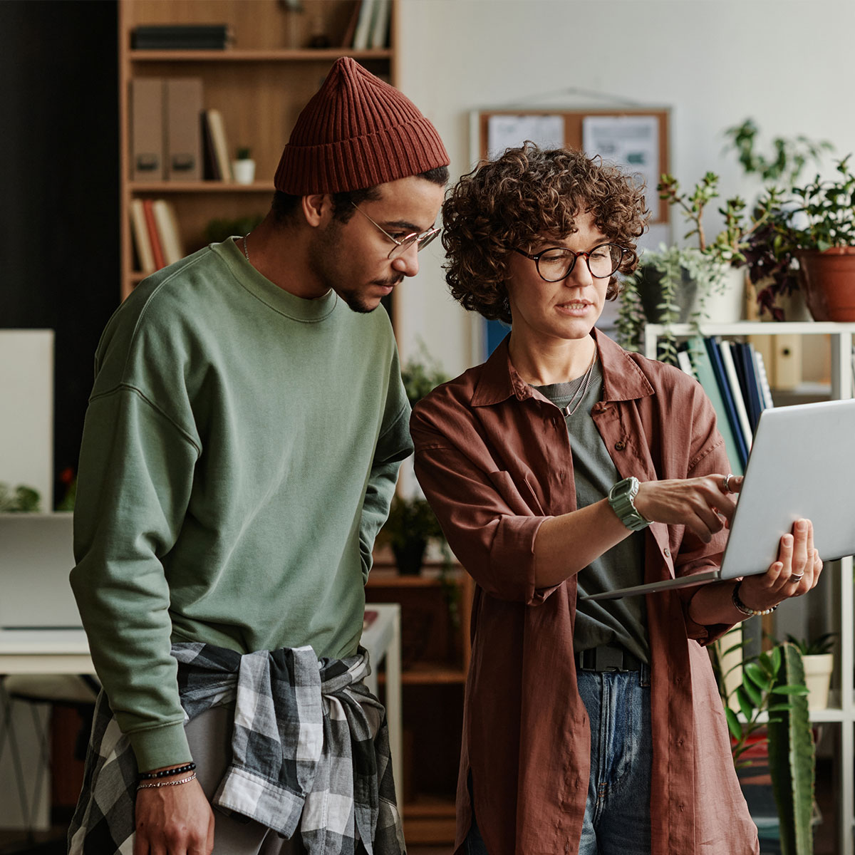 young confident business women